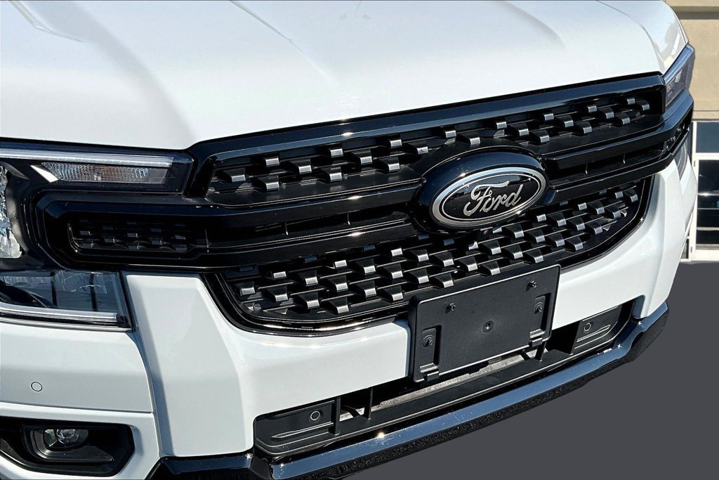 Used 2026 Ford Ranger Lariat w/ FX4 Off-Road Package AWD/4WD image 35