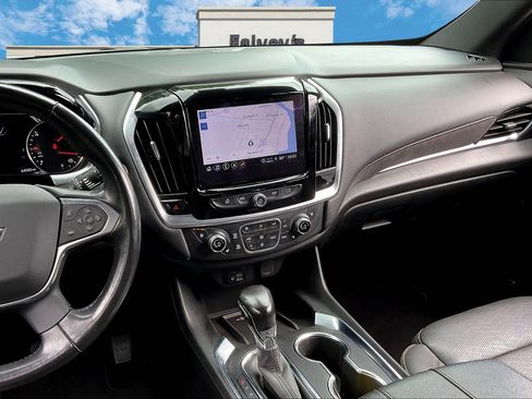 Used 2022 Chevrolet Traverse High Country image 6