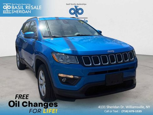 Used 2018 Jeep Compass Latitude AWD/4WD image 1