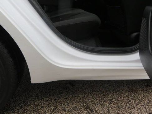 Used 2025 Hyundai Elantra SEL FWD image 34