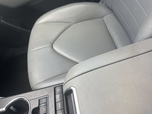 Used 2021 Toyota Highlander XLE FWD image 15