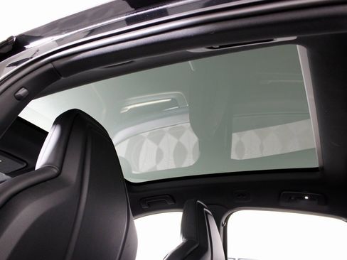 Used 2024 Porsche Cayenne S image 18