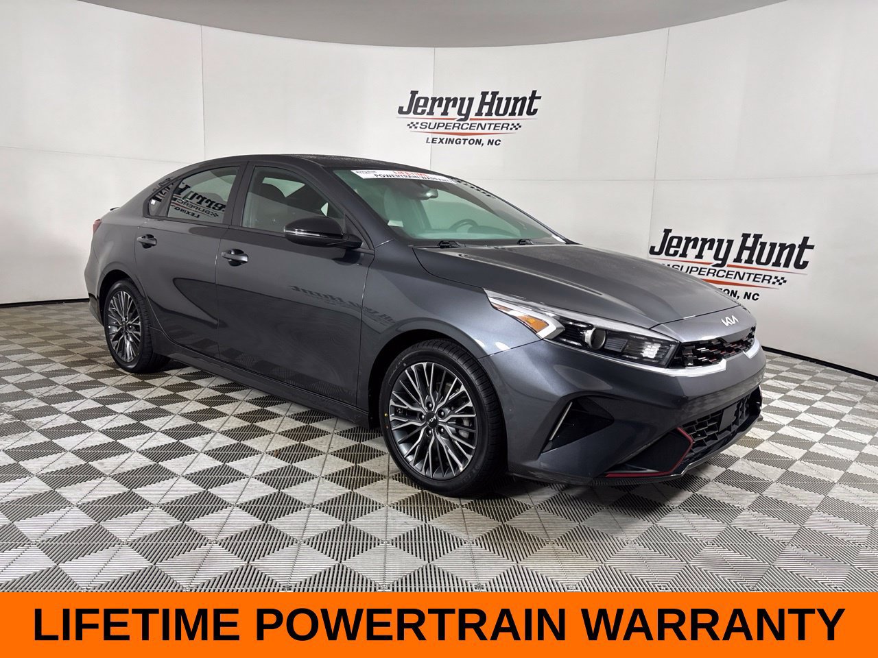 Used 2024 Kia Forte GT-Line w/ GT-Line Premium Package FWD image 4