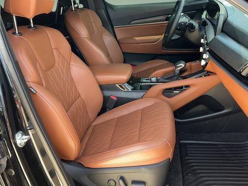 Certified 2025 Kia Telluride SX Prestige X-Line AWD/4WD image 21