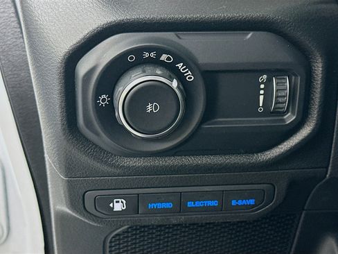 Used 2024 Jeep Wrangler Willys image 17