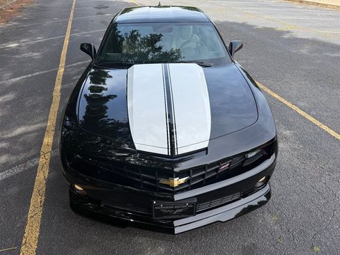Used 2010 Chevrolet Camaro SS RWD image 9