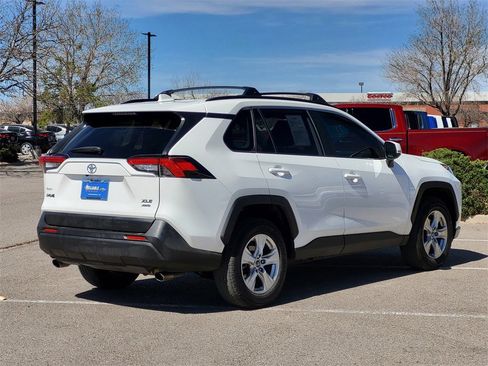 Used 2019 Toyota RAV4 XLE w/ All Weather Liner Package image 4