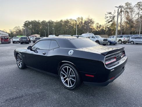 Used 2021 Dodge Challenger R/T w/ Plus Package image 5