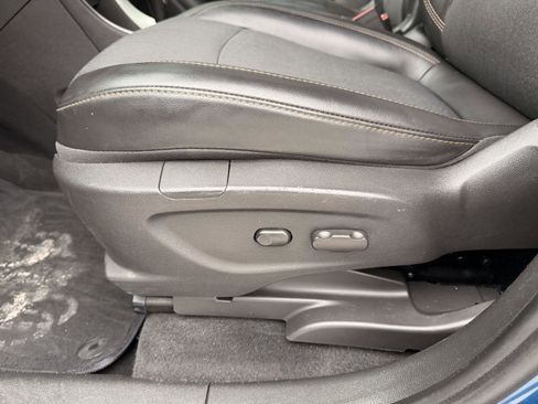 Used 2020 Chevrolet Trax LT w/ LT Convenience Package image 16