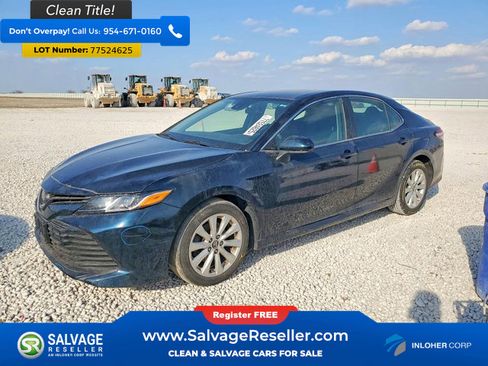 Used 2019 Toyota Camry LE image 1