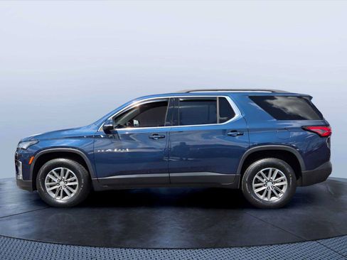 Used 2023 Chevrolet Traverse LT FWD image 3
