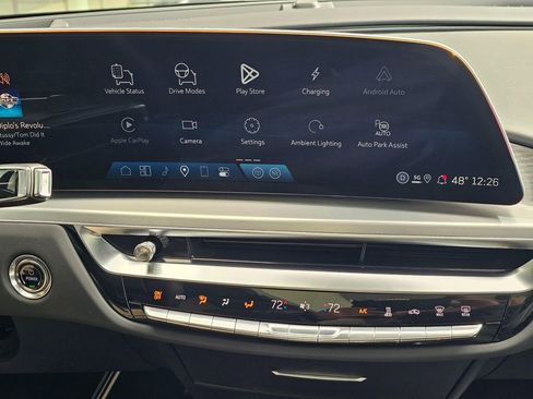 Used 2025 Cadillac Lyriq Sport RWD image 28