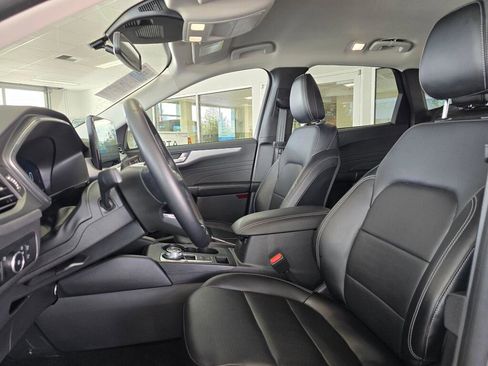 Used 2024 Ford Escape Platinum AWD/4WD image 22