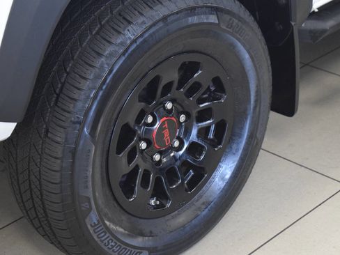 Used 2017 Toyota Tacoma TRD Pro image 27