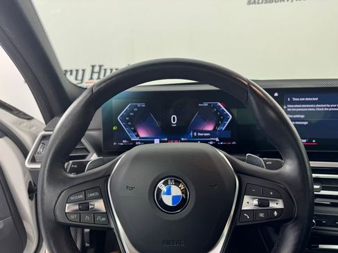 Used 2023 BMW 330i Sedan w/ Premium Package image 22