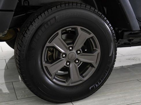 Used 2017 Jeep Wrangler Unlimited Rubicon image 48