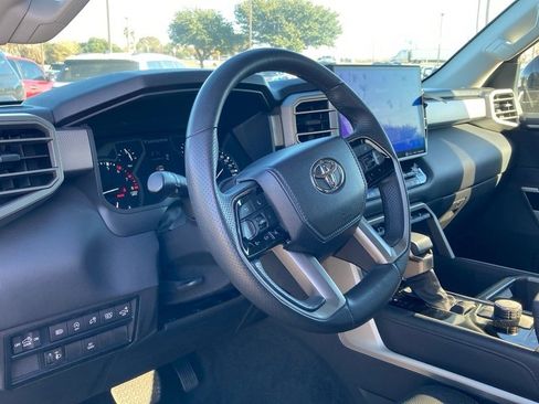 Used 2023 Toyota Tundra Limited image 8