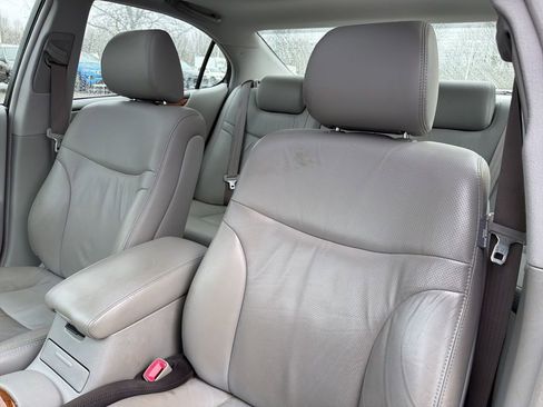 Used 2005 Lexus ES 330 image 9