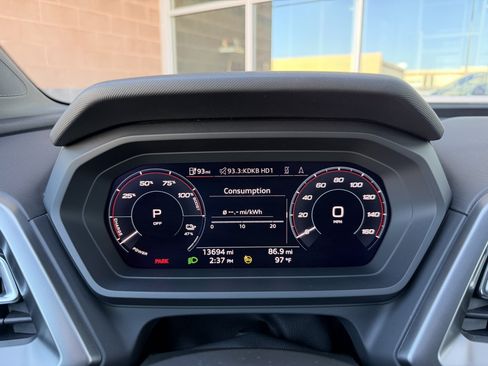 Used 2024 Audi Q4 e-tron Premium Plus w/ Premium Plus AWD/4WD image 18