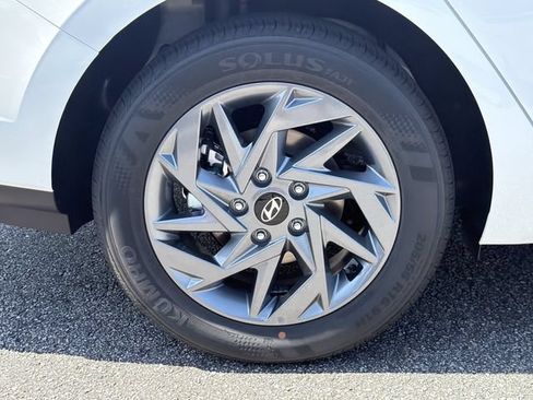 New 2026 Hyundai Elantra Hybrid FWD image 19