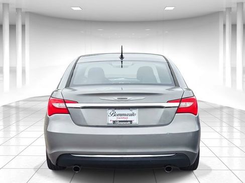Used 2013 Chrysler 200 Limited FWD image 4