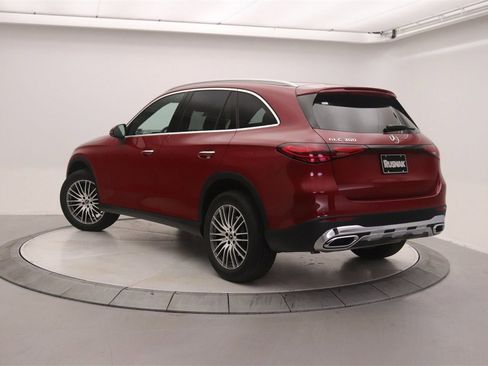 New 2026 Mercedes-Benz GLC 300 image 2