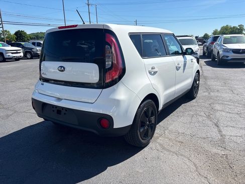 Used 2017 Kia Soul FWD image 7