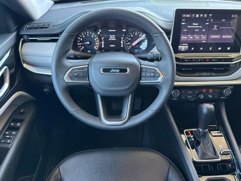 Used 2025 Jeep Compass Limited AWD/4WD image 27