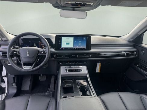 New 2026 Lincoln Aviator AWD image 12
