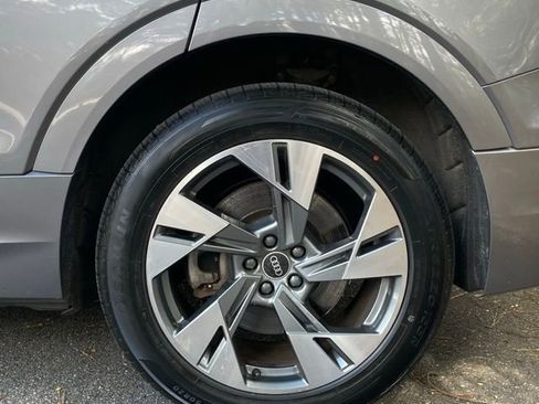 Used 2021 Audi e-tron Premium w/ Convenience Plus Package AWD/4WD image 7