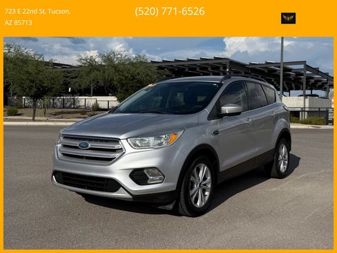 Used 2018 Ford Escape SE w/ SE Sync 3 Package FWD image 1