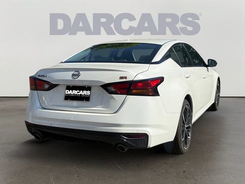 Used 2024 Nissan Altima 2.5 SR FWD image 7