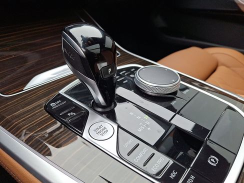 Used 2023 BMW X5 xDrive40i w/ M Sport Package image 15