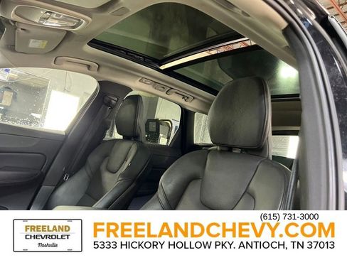 Used 2023 Volvo XC60 B5 Plus image 26