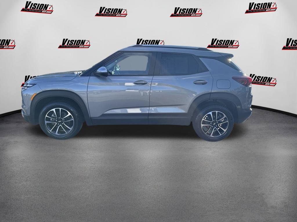 Used 2024 Chevrolet TrailBlazer LT w/ Driver Confidence Package AWD/4WD image 9
