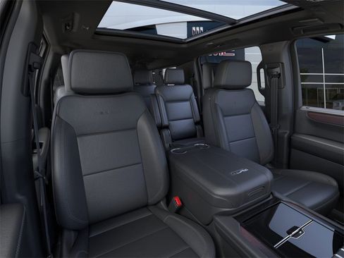 New 2025 GMC Yukon XL Denali w/ Denali Reserve Package image 16