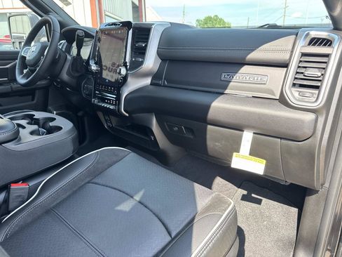 Used 2026 RAM 2500 Laramie AWD/4WD image 12