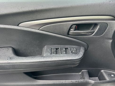 Used 2025 Honda Ridgeline Sport image 10