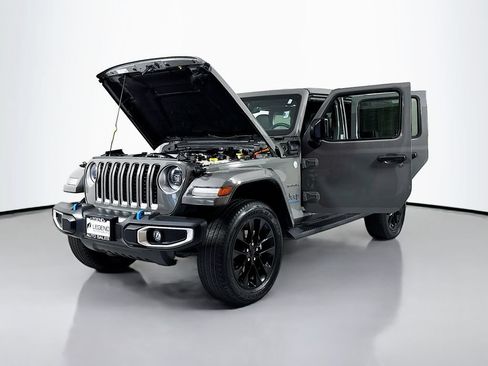Used 2023 Jeep Wrangler Unlimited Sahara w/ Dual Top Group AWD/4WD image 22