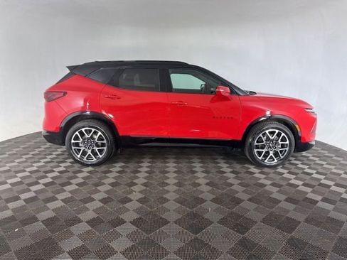 Used 2023 Chevrolet Blazer RS w/ Enhanced Convenience Package AWD/4WD image 5
