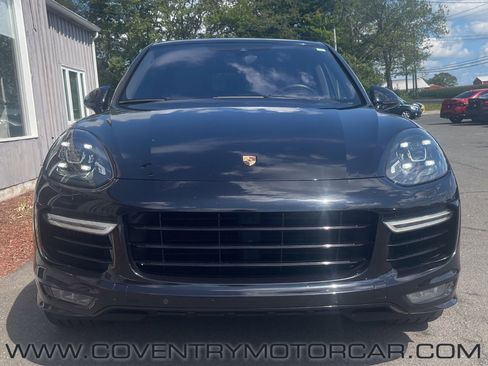 Used 2016 Porsche Cayenne Turbo S image 3