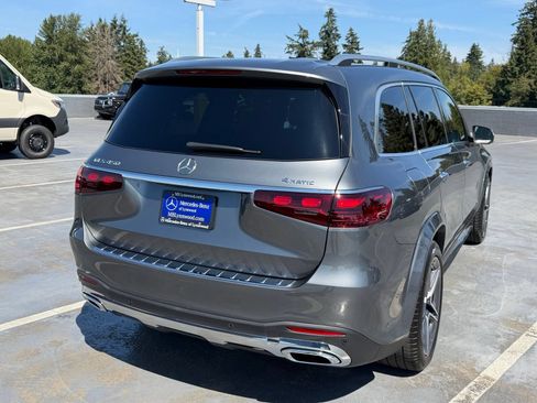 Used 2025 Mercedes-Benz GLS 450 4MATIC w/ AMG Line Exterior image 8