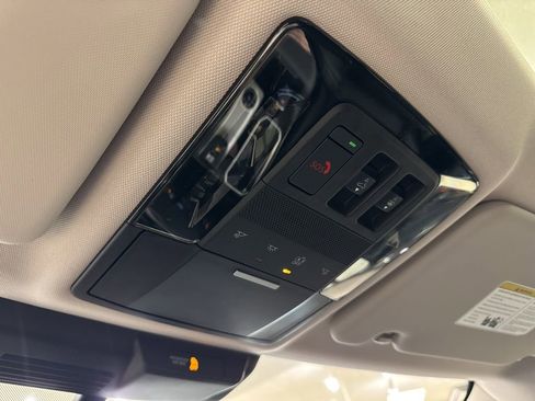 New 2026 Mitsubishi Outlander SE FWD image 23