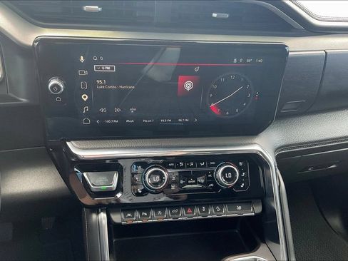 Used 2024 GMC Sierra 1500 Denali w/ Denali Reserve Package AWD/4WD image 15