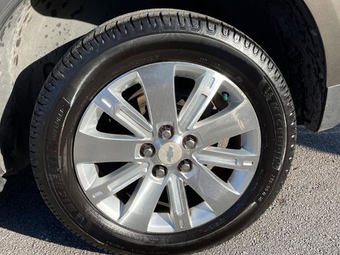 Used 2011 Chevrolet Equinox LT w/ Chrome Appearance Package image 33