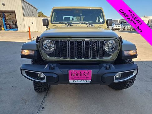 Used 2025 Jeep Gladiator Sport image 5