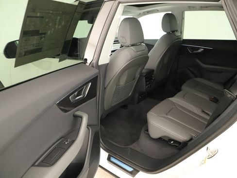 New 2026 Audi Q8 Premium image 27