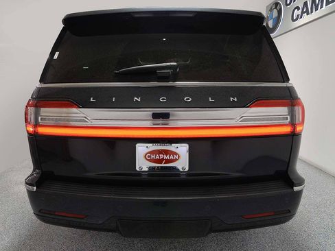 Used 2021 Lincoln Navigator Reserve w/ Luxury Package image 4