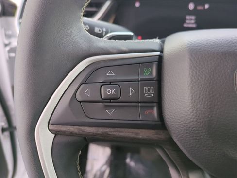 Certified 2023 Jeep Grand Cherokee Limited image 23