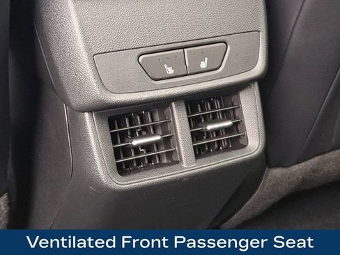 Used 2025 GMC Terrain Elevation w/ Elevation Premium Package AWD/4WD image 21